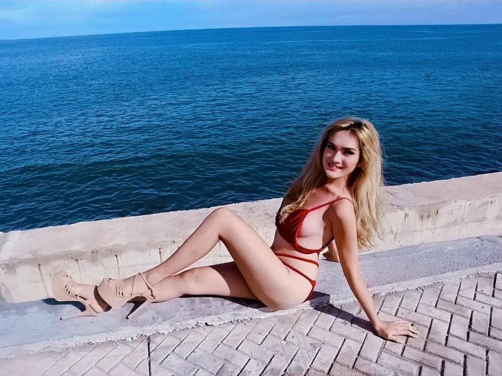 AngelinaSwane's Sex ChatRoom