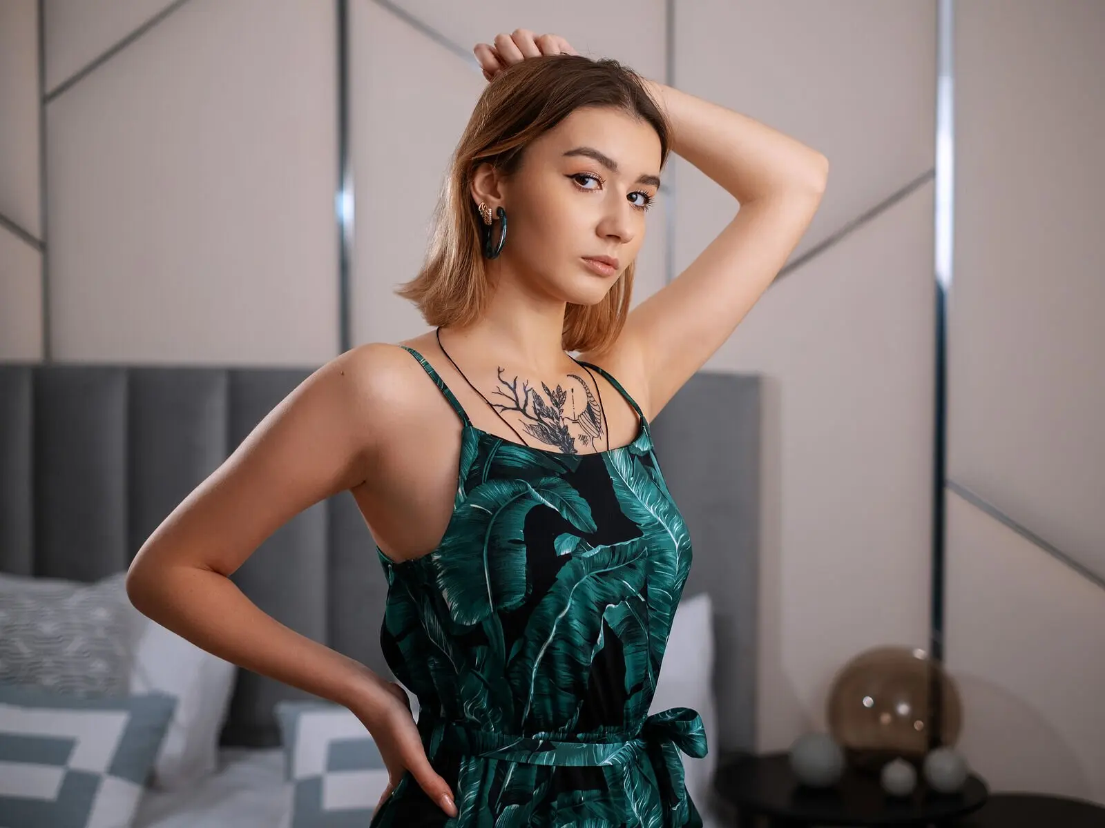 MilaHart's Sex ChatRoom