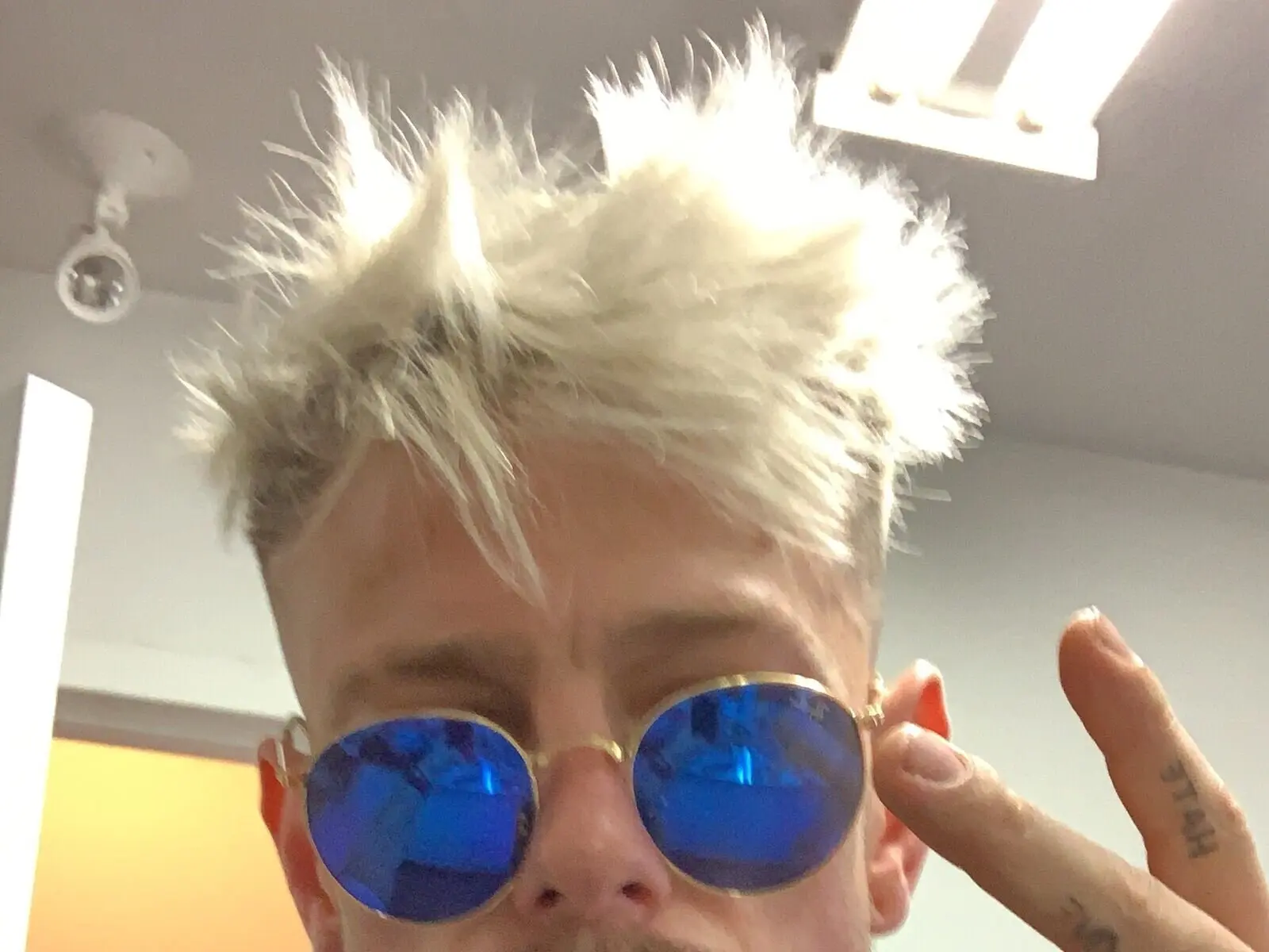 TylerLonghorn's Sex ChatRoom